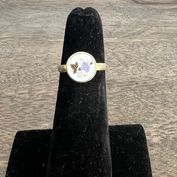 🍭6/$30 Adjustable dainty enamel purple pansy ring on gold tone band - size 4.75 - Picture 2 of 7